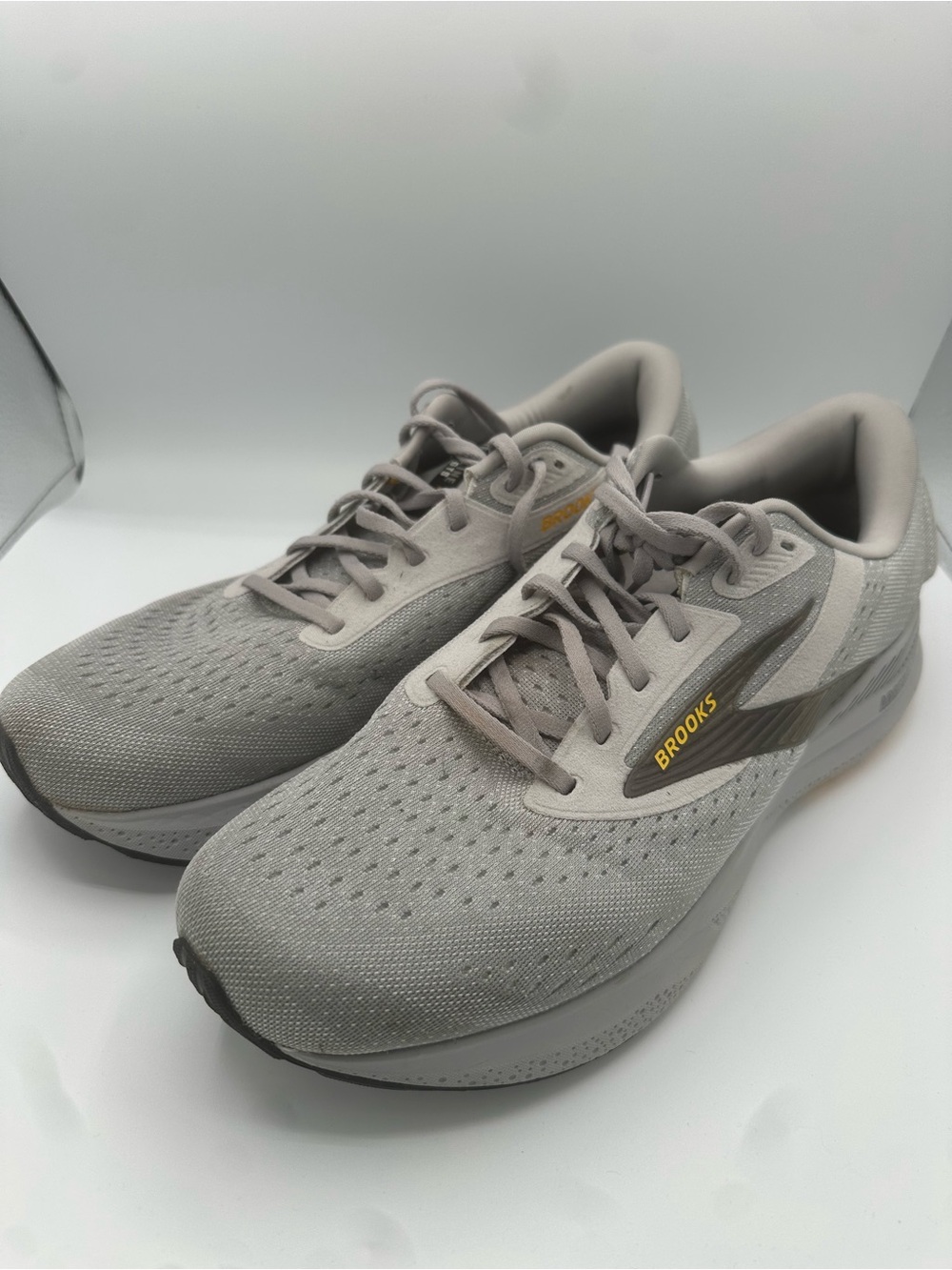 Brooks Adrenaline GTS 24 Alloy Gray Running Shoes